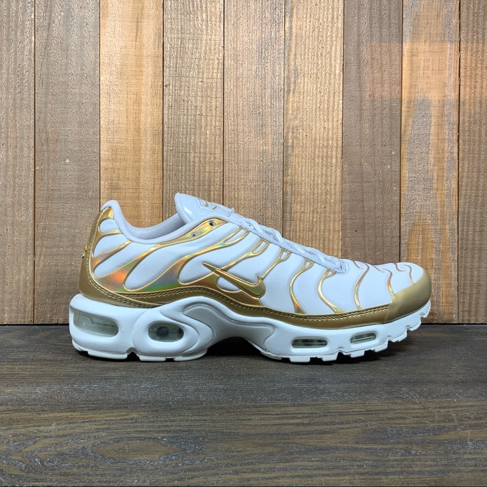 NEW Nike Air Max Plus
